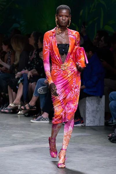 Look 44